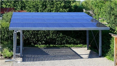 Solární panel Carport
