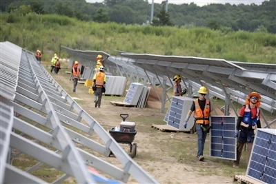 US Solar čelí 53 000 zaměstnancům mezery před termínem v roce 2026