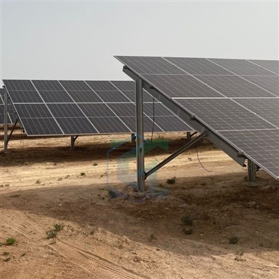 Photovoltaic namontovaná na zemi
