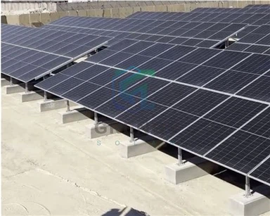 Solární montážní systém na betonovou základnu